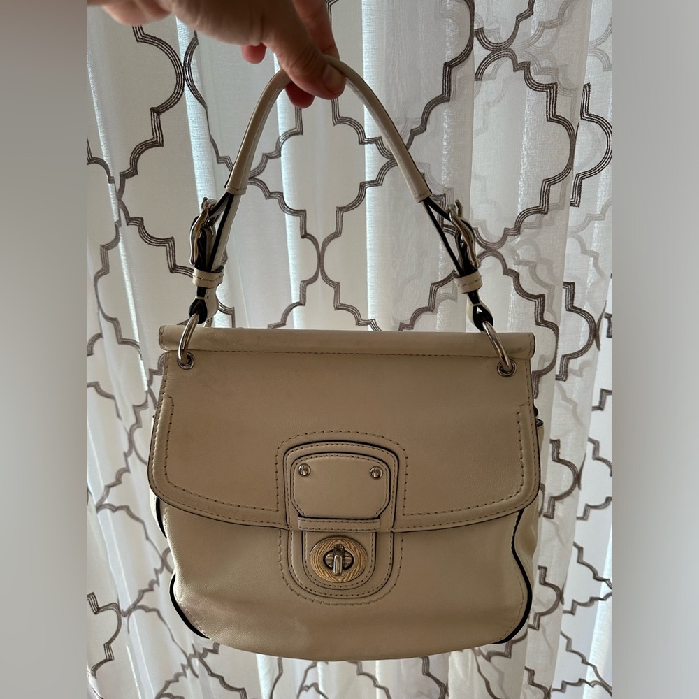 Coach willis legacy shoulder bag